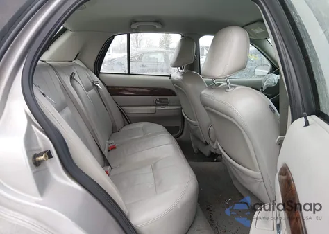 2005 Mercury Grand Marquis Ls/Lse from USA, damaged, VIN 2MEHM75W25X613970